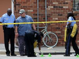 La policía señala que tiene buenos recursos en el vecindario y promete arrestos de manera expedita. AP /