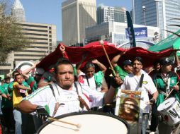 En la actualidad, 71 por ciento de los mexicanos que residen en los Estados Unidos ha permanecido ahí más de 10 años. ARCHIVO /