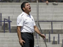 El técnico de Pumas Antonio Torres Servín solicita nuevos jugadores para tener mejores resultados. ARCHIVO /