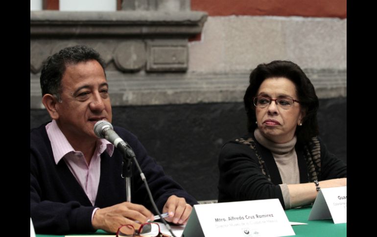 Alfredo Cruz Ramírez y Guadalupe Lozada León, durante la presentación de las actividades de la celebración de los museos. NTX /
