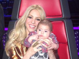 La colombiana asegura que su bebé está cansado de viajar. ESPECIAL /