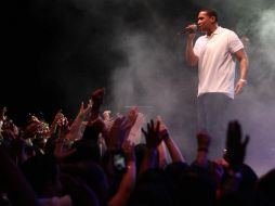 La presentación comenzó con las canciones ''Dale don Dale'' y ''Cuéntale''. EFE /