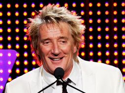 Nueva vida para Rod Stewart que luego de 34 años regresa a la posición número uno. ARCHIVO /