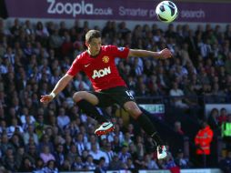 Javier ''Chicharito'' Hernández llega a los 50 goles anotados como jugador del United. ARCHIVO /