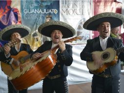Más de 300 personas del mundo del cine mexicanoasistieron esta noche a la fiesta anual del cine mexicano en Cannes. NTX /