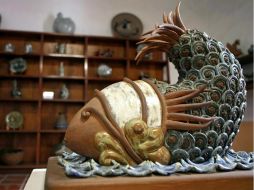 Cada obra es de estilo figurativo; representan personajes como magos, arlequines y duendes a partir de figuras geométricas.  /