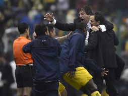 Miguel Herrera, técnico del América, es el timonel mexicano número 18 en ser campeón en torneos cortos del futbol nacional. AFP /