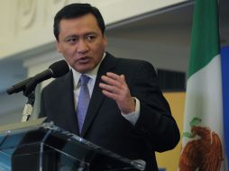 En el acto participa también el secretario de Gobernación, Miguel Ángel Osorio Chong. ARCHIVO /