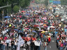 Miembros de la CNTE y el SME causaron severos asentamientos viales por sus movilizaciones en la capital. ARCHIVO /