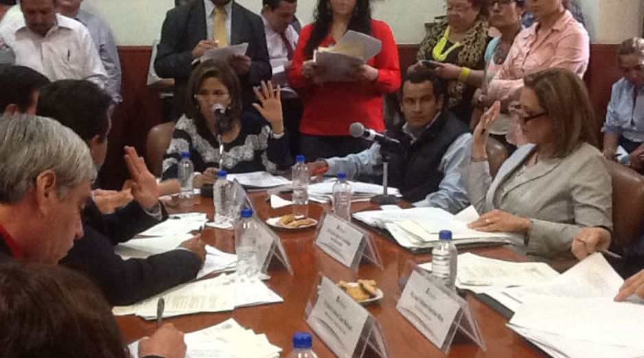 En medio de la reducción de personal, la Comisión de Administración da cuenta de la solicitud de contratación de nuevos empleados.  /