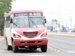 El titular de Movilidad, Mauricio Gudiño, señala que las rutas ''piratas'' son un riesgo para los usuarios, pues no cuentan con seguro. EL INFORMADOR /