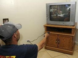 Con el apagón, los televisores en Tijuana necesitan un decodificador para recibir la señal de TV. ARCHIVO /