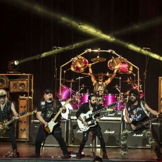 Moderatto conquista al Auditorio Nacional