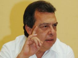 Ángel Aguirre asegura que su gobierno se encargará de intensificar la búsqueda de los desaparecidos. ARCHIVO /