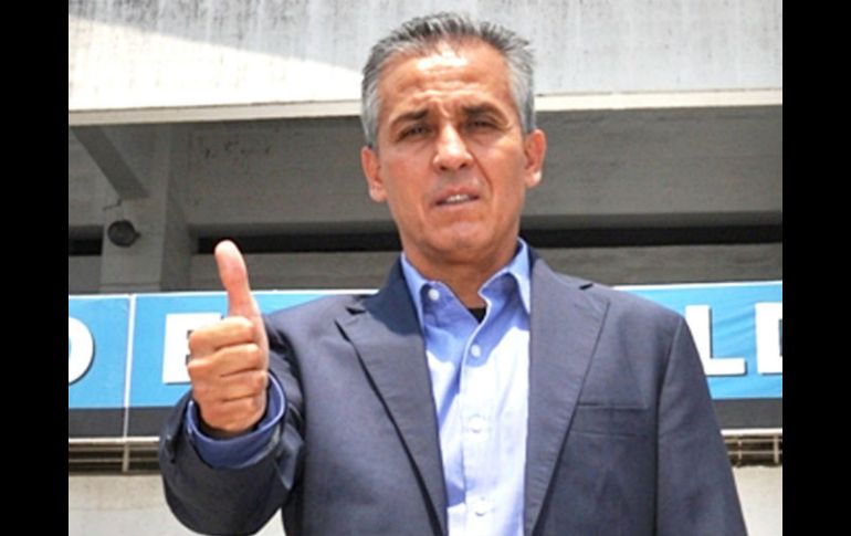 Sergio Bueno asegura que a veces ni con dinero se puede armar un equipo, pues también depende de la disponibilidad de los jugadores. ARCHIVO /