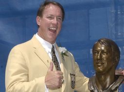 Kelly jugó 11 temporadas con el equipo de Búfalo, en la franquicia aún se mantienen casi la totalidad de sus récords. AFP /