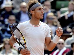 Rafael Nadal explica que durante el partido pudo cambiar bien las direcciones. EFE /