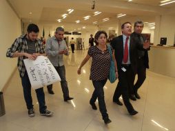 Familiares de los desparecidos protestan en la Procuraduría del DF. ARCHIVO /