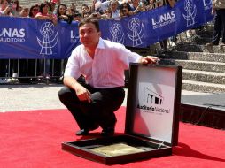 Cristian Castro en la ceremonia de develación, a los pies del Auditorio Nacional. NTX /