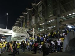 Revendedores aseguran que la selección no vende, porque no da tanto espectáculo, como sucedió con la final América-Cruz Azul. ARCHIVO /