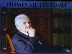 El programa del homenaje también incluyó la proyección de un video de la trayectoria del autor mexicano. ARCHIVO /