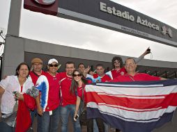 Los aficonados costarricenses esperan otro 'aztecazo' en la eliminatoria.  /