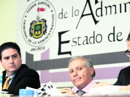 TAE. Los magistrados Laurentino López y Armando García Estrada figuran entre los funcionarios que más ganan en el Estado. EL INFORMADOR /