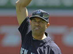 Mariano Rivera define el triunfo de los Yankees al retirar tres lanzamientos a Pujols. AP /