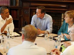 El estadounidense Barack Obama (2i), la alemana Angela Merkel (4d). AP /