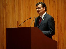 Tonatiuh Bravo Padilla declara que al crecer la inseguridad en la ciudad, le está repercutiendo negativamente a la universidad. ARCHIVO /