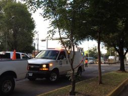 La Policía Vial sugiere no transitar por ahí y utilizar rutas alternas. Imagen tomada de @JulyViBa. ESPECIAL /