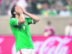 El cuerpo médico de Chivas espera revisar a De Nigris este lunes para tomar la decisión definitiva. MEXSPORT /