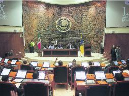 Representantes. Diputados locales votan durante una sesión. EL INFORMADOR /