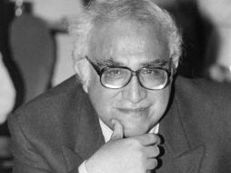 Como un ''monero'' de hueso colorado que a través de sus palabras retrata la vida de México, definen los caricaturistas a Monsiváis. ARCHIVO /