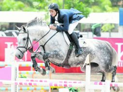 Manuel González a lomos de ''Aplicatia'' conquistó la prueba de 1.40 metros con un tiempo de 41.71 segundos y cuatro derribos. EL INFORMADOR /