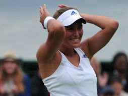 Mónica, de 19 años, ha acaparado la atención en el inicio del certamen. AFP /