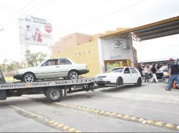 El domingo tuvo lugar un operativo llevado a cabo por la Fiscalía General del Estado en el tianguis de Periférico. ARCHIVO /