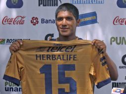 El jugador Cándido Ramírez, fue presentado como nuevo refuerzo de los Pumas de la UNAM. el día de ayer. NTX /
