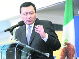 El secretario de Gobernación, MIguel Ángel Osorio Chong, afirma que hay una baja considerable en todos los delitos de alto impacto. NTX /