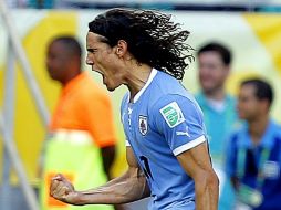 El goleador uruguayo del Nápoles ha dicho desconocer cuál será su futuro. EFE /