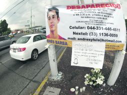 El duelo se manifestó en mensajes. Numerosos ciudadanos llamaron a los padres a involucrarse más con sus hijos. EL INFORMADOR /