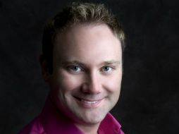 El autor propone una teoría básica: para lograr lo que queremos debemos pensarlo a nivel subconsciente. ESPECIAL /