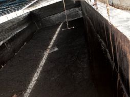 El contenedor de melaza de la empresa responsable del vertido al Río San Antonio que llevó el líquido hasta la Presa del Hurtado. ARCHIVO /