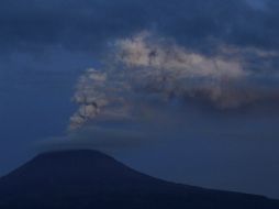 El Cenapred registra 99 exhalaciones en las últimas horas pero  mantiene la Alerta Volcánica en Amarillo Fase Dos. NTX /