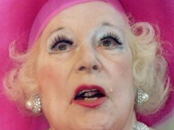 En 1981, Barbara Cartland fue nombrada Dama de la Orden del Imperio Británico.  /
