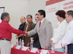 Guadalajara reconoce a 188 líderes vecinales comprometidos con la prevención de la violencia y el delito en la ciudad.  /