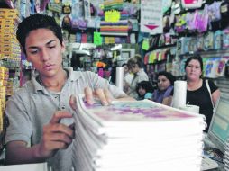 Suben ventas. El regreso a clases es el periodo de mayor venta para los fabricantes de artículos escolares. EL INFORMADOR /