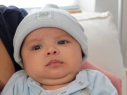 Observar las reacciones del bebé puede dar pistas para corregir problemas desde su etapa temprana. ARCHIVO /