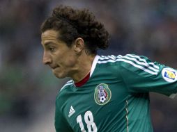 El volante Andrés Guardado no entrenará con su equipo en Alemania. ARCHIVO /