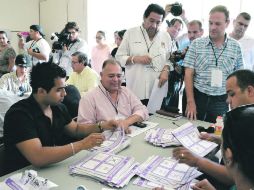 El Consejo General del IEPC determinó que cada distrito puede decidir si cuentan cada voto o sólo las actas. NTX /